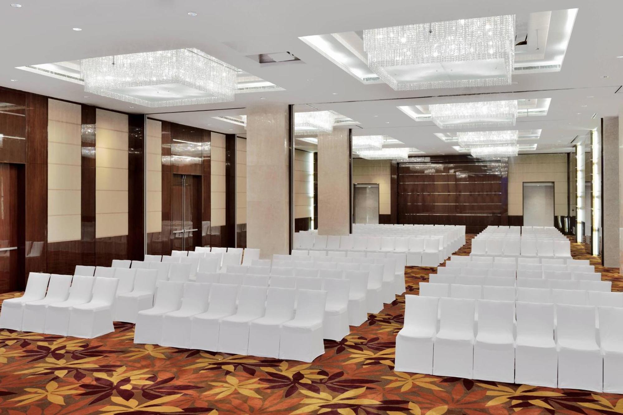 Kochi Marriott Hotel Exterior foto The Grand Ballroom