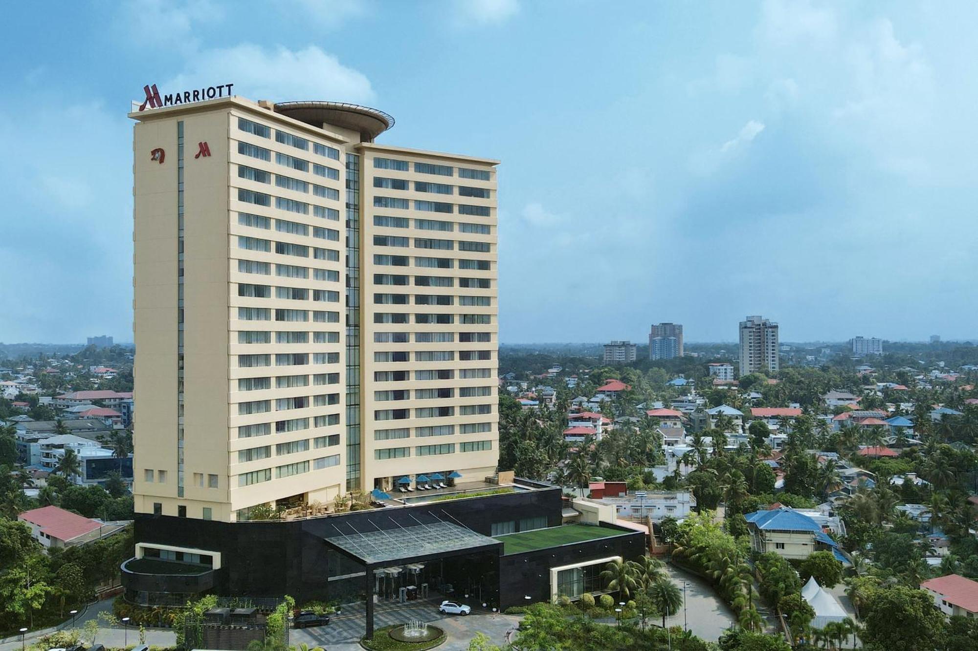 Kochi Marriott Hotel Exterior foto Marriott Hotel in Dar es Salaam