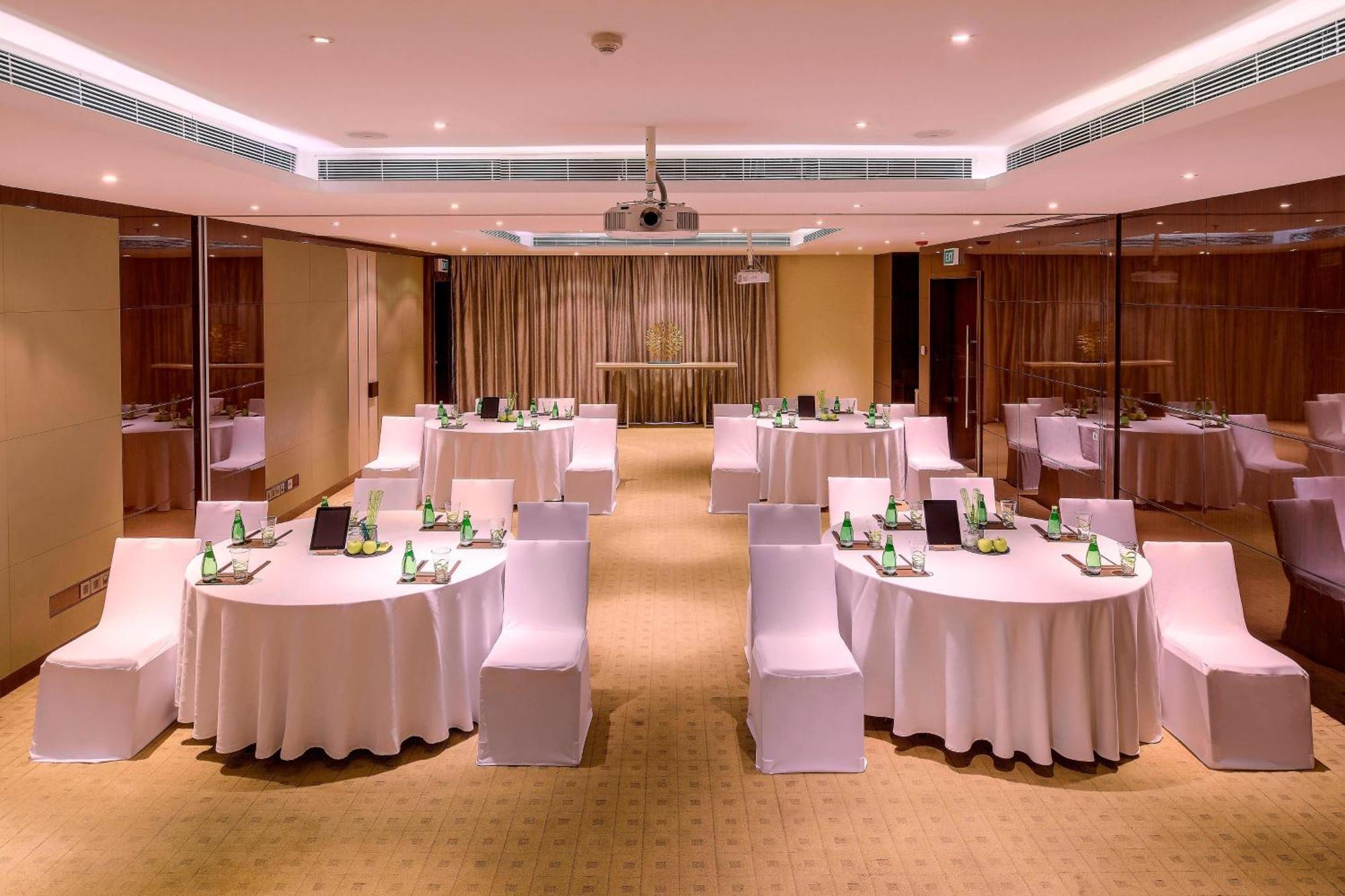 Kochi Marriott Hotel Exterior foto Meeting room